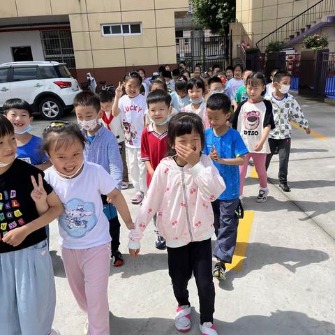 走进实践基地，感受劳动之美--汉师附小一（2）班参观实践基地