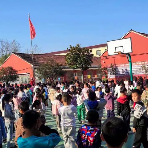 祝福孩子们健康成长，长大以后报效祖国。