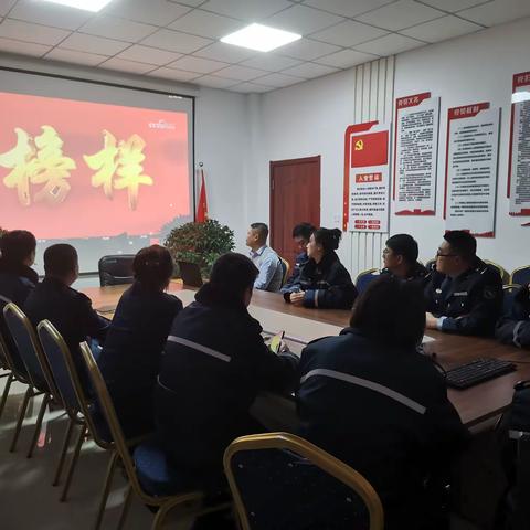 赤峰北收费所  新风尚之树长青