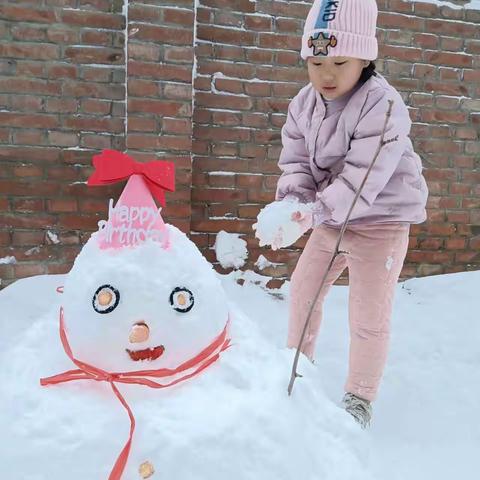 😊 “与雪人的美丽邂逅”——明德小学一年级二班堆雪人活动⛄️