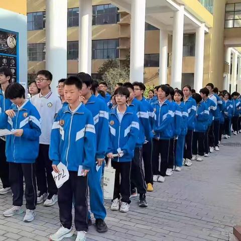 蝉鸣五月，共书实验华章
