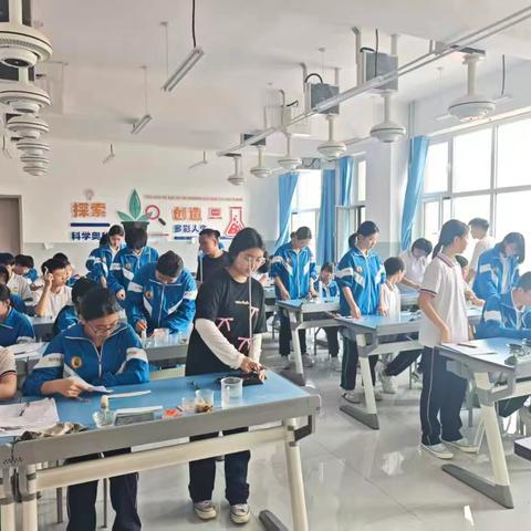 实操砺真知，蓄力迎中考 -----初三理化实验模考纪实