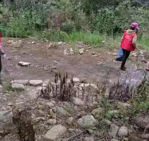 河口镇端午节不放假持续开展人居环境整治工作