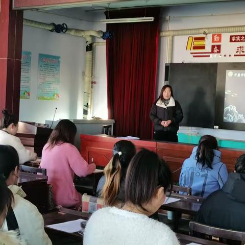 “书籍是我的好朋友     ——让孩子喜欢阅读”   沙坨子中心小学四年级家长学校教学活动