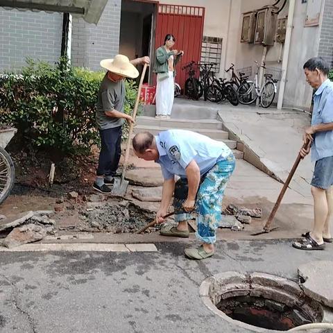 盛世华庭4栋访水管开挖维修