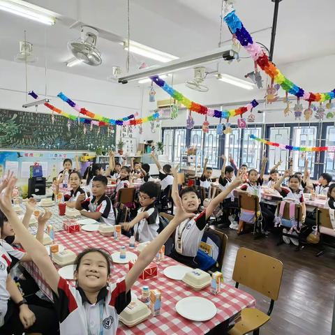 “炫彩六一，缤纷童年”——小学二部“六一”儿童节庆祝活动纪实