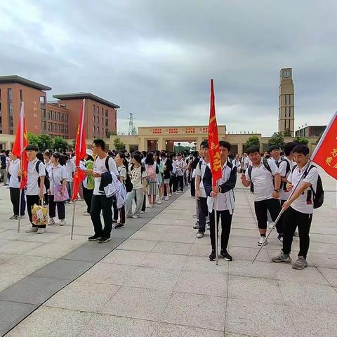 探寻革命峥嵘岁月，激励我辈当自强---赣州市第六中学高二（2）班大余红色研学旅行