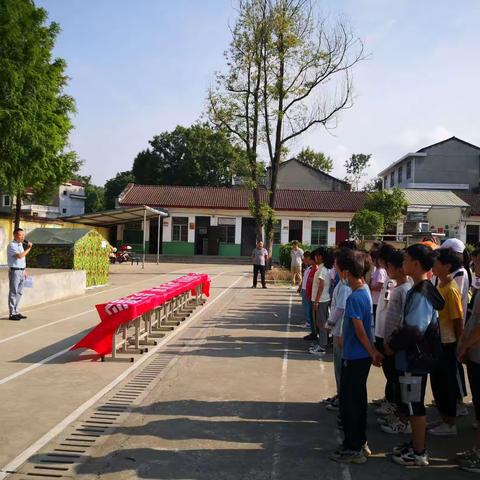 珍爱生命，预防溺水——新河小学“防溺水誓师大会”