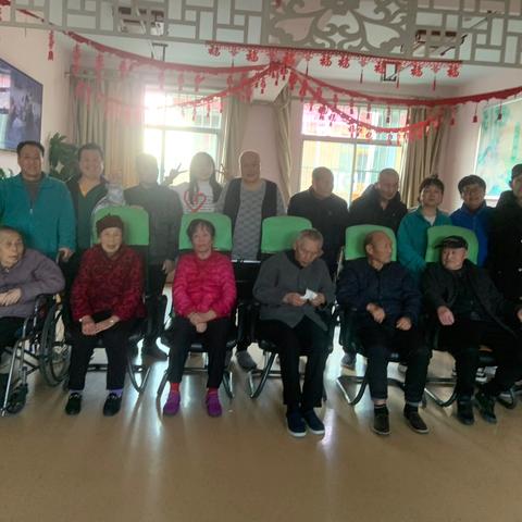 养老院里真热闹 尊老敬老要弘扬