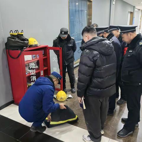 原点小型站开展消防宣传进商场活动