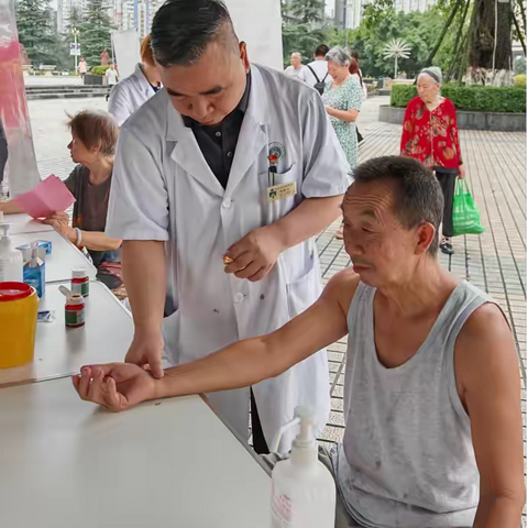 四川针灸四十载，青春志愿暖嘉州 ——乐山市中医医院第九团支部联合针灸推拿康复科党支部 开展主题团日暨义诊活动