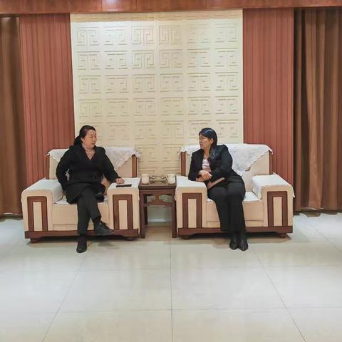 新乡分行党委书记、行长王艳平会见河南银金达新材料股份有限公司