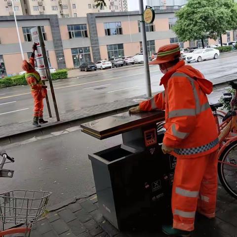 鱼化区域五一节前开展雨后大整治活动