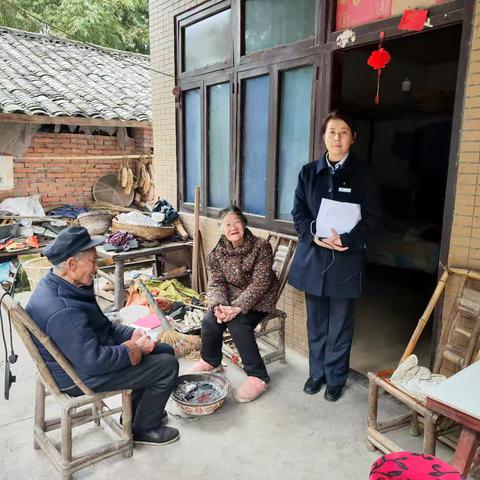 金融为民初心不变 上门服务温暖人心