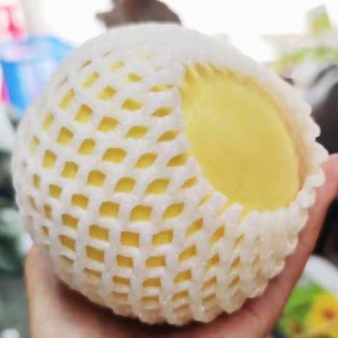 一只“绿色”的黄桃