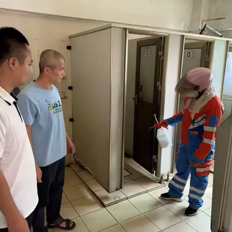 琼山区城市管理局开展基孔肯雅热疫情防控工作