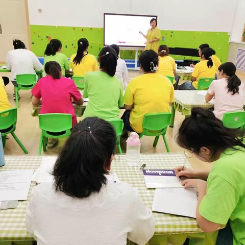 深入学习贯彻自治区党委十三届四次全会精神“再学习、再培训”