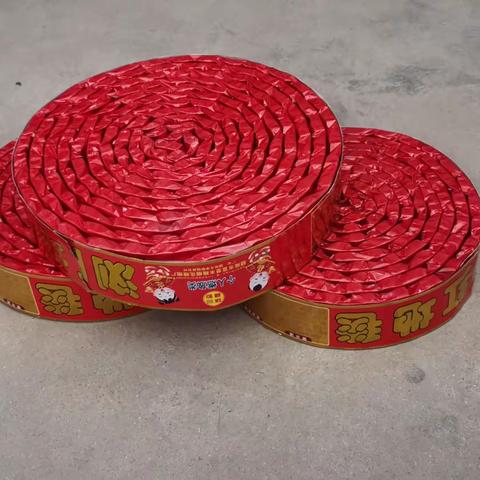 【五百一争】公安阎良分局北屯派出所在工作中收缴烟花爆竹