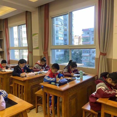 笔笔流韵 纸上芳华 ——钟楼小学书法社团活动展示