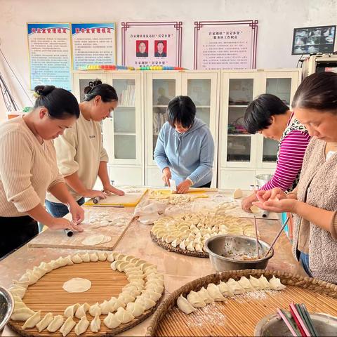 “九九重阳包饺子 浓浓温情敬老人”—许家湖镇正阳小学社区家长学校开展敬老爱老主题实践活动