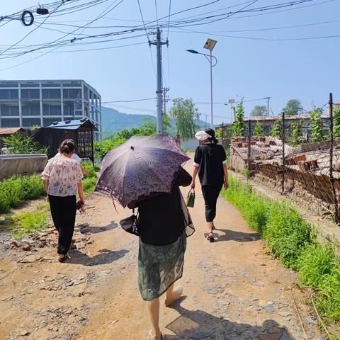 明华社区组织开展汛期排查工作