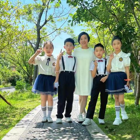 以热爱为笔 绘教育华章‍ ——城北小学有品教师之陈雅玲