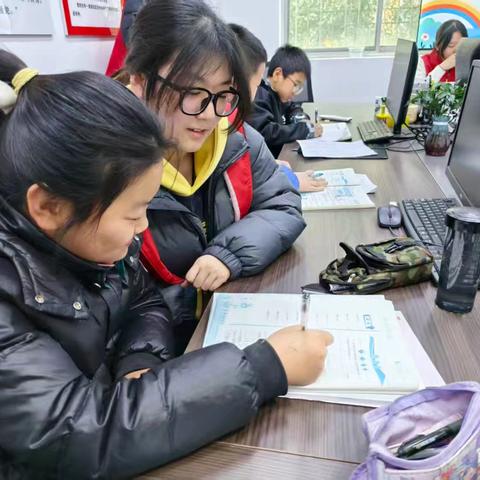 缤纷寒假，快乐成长—蓝关街道长坪路社区开展寒假公益课堂