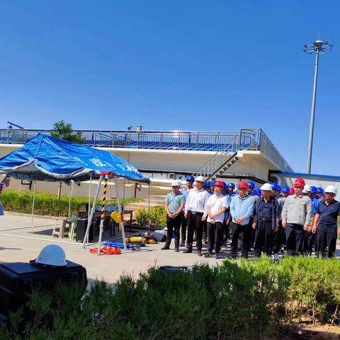 以演促训 以练筑防—乌海市高新水务有限责任公司开展受限空间作业联合应急救援演练