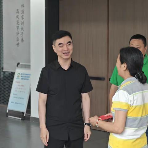 区领导赴城门镇开展“七一”慰问困难党员及颁发“光荣在党50年”纪念章活动