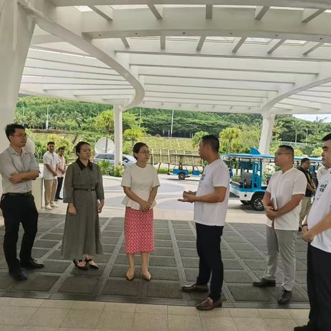 县政府副县长周小青检查旅游企业防台工作