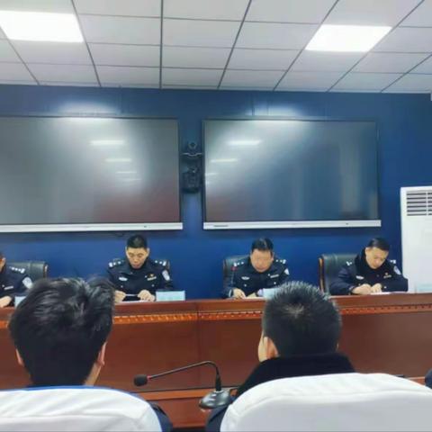 高速交警党支部开展“凝心铸魂强党性 巩固拓展促提升”主题党日活动