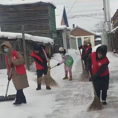 峡东社区新时代文明实践站“我为群众办实事”积雪清理志愿服务