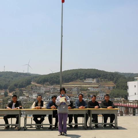 老店镇铅厂小学举行毕业班学生表彰暨动员会