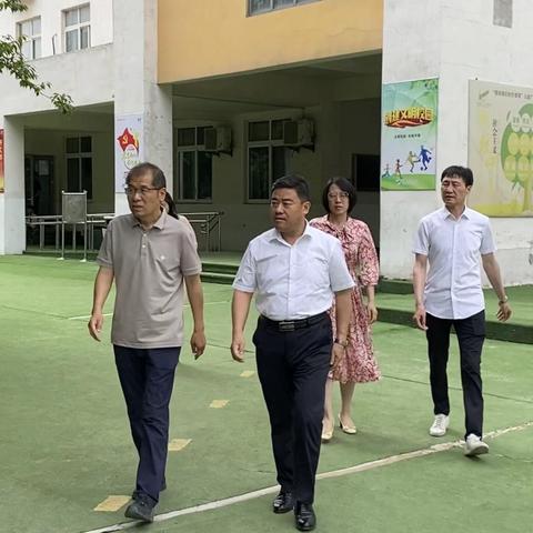 走访慰问暖童心 情系教育筑未来——振兴街街道领导到辖区学校开展“六一”儿童节慰问活动