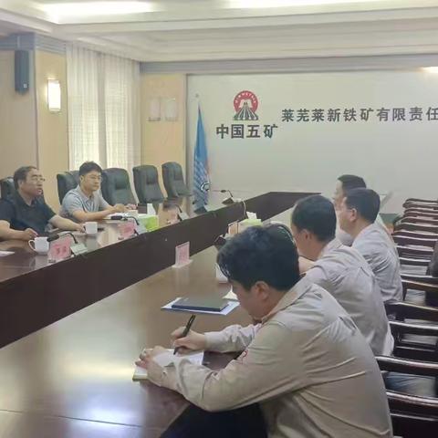 牛泉镇党政主要负责同志带队开展安全检查