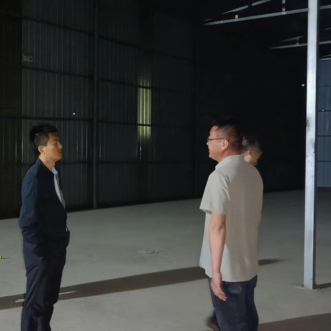 聚焦盲区强管控 夜查行动护平安-牛泉镇党政领导干部带队开展安全生产夜查行动