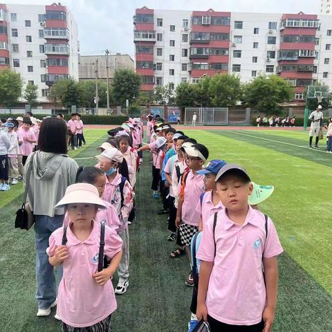 青云里小学“走进帆船运动乘坐帆船体验   感受帆船运动带来的乐趣与挑战——二年级二班欢乐记