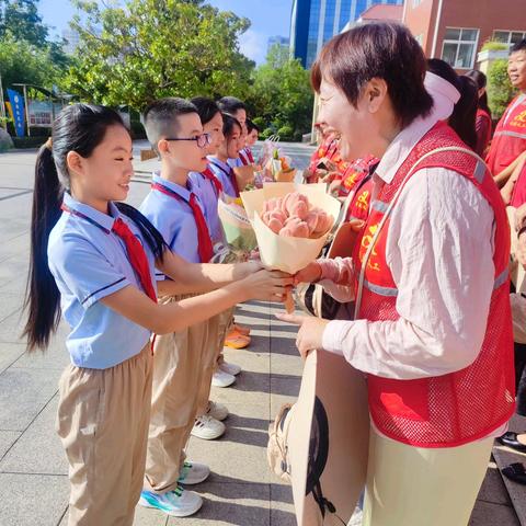 感恩有您 一路同行