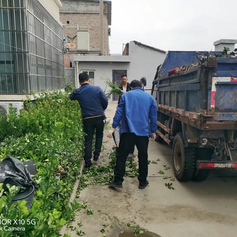 定鼎门街道人居环境整治“开展雨后清洁活动 提升辖区环境质量”