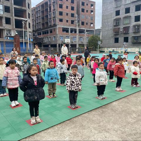 🇨🇳“爱国在我心  升旗润童心”——桥湾镇中心小学附属幼儿园第16周升旗仪式🇨🇳