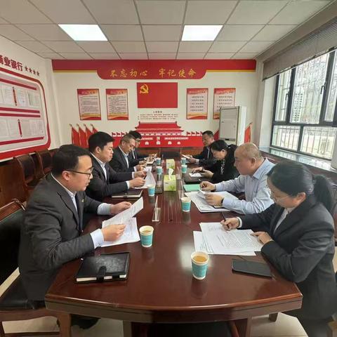 李静同志赴花园兵团支行开展信用风险防控工作调研