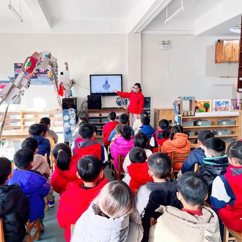 伊禾幼儿园大三班美术活动                        《青花瓷》