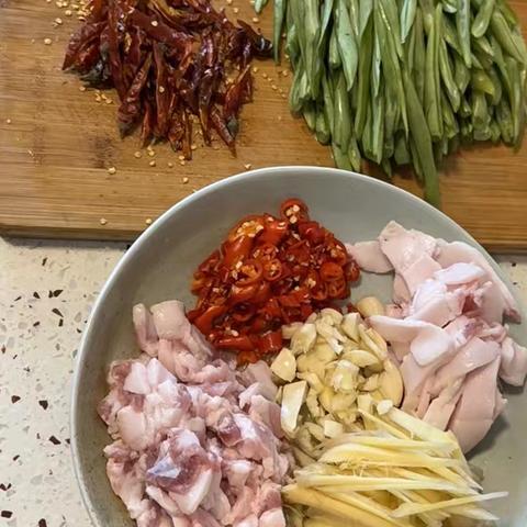 夏季美食之四季豆炒五花肉