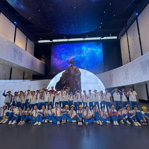 澄迈县老城中心学校2025“寻迹海瑞清风，研读海南历史，领略非遗之美”春季研学活动