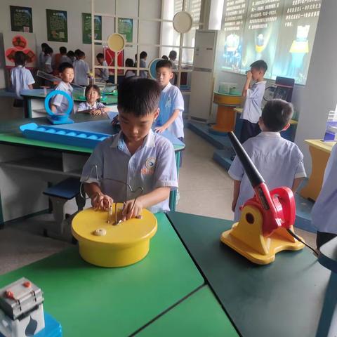 小鱼儿中队一年级第二学期活动剪影