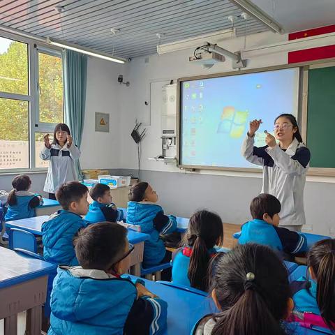 科技走进校园 创新赢得未来——通安小学二年级科普活动《旋转的陀螺》侧记