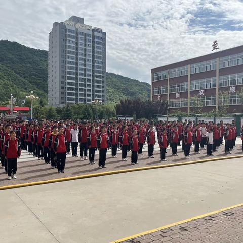 第七周实习报告——黄龙县初级中学