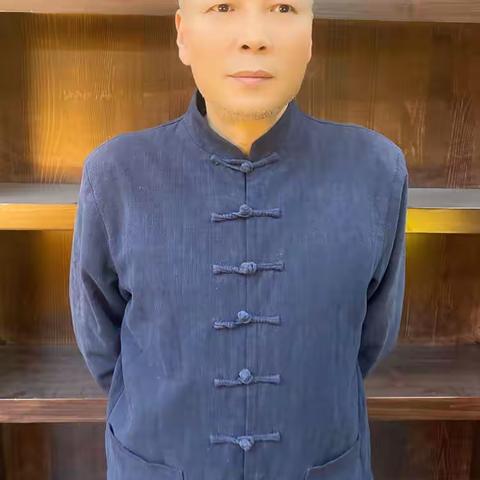 李焱鸿艺术家——自然洒脱  道法自然