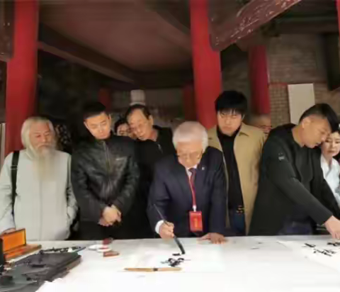 龙玉通光·李焱鸿艺术家——墨香萦春暖