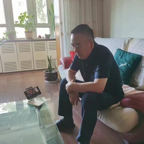 信通公司开展“双先事迹”学习活动